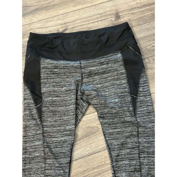 Active Life by Reflex Women's Black Grey Stripe Capri Leggings Size M - Picture 2 of 3